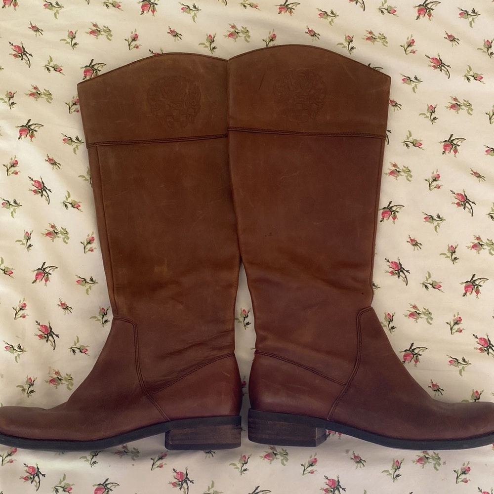 VINCE CAMUTO KNEE HIGH BOOT, size 7.5, Color Light Cognac - Picture 4 of 6